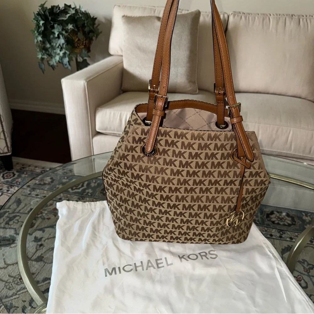Michael Kors Jet Set Jacquard Tote Bag